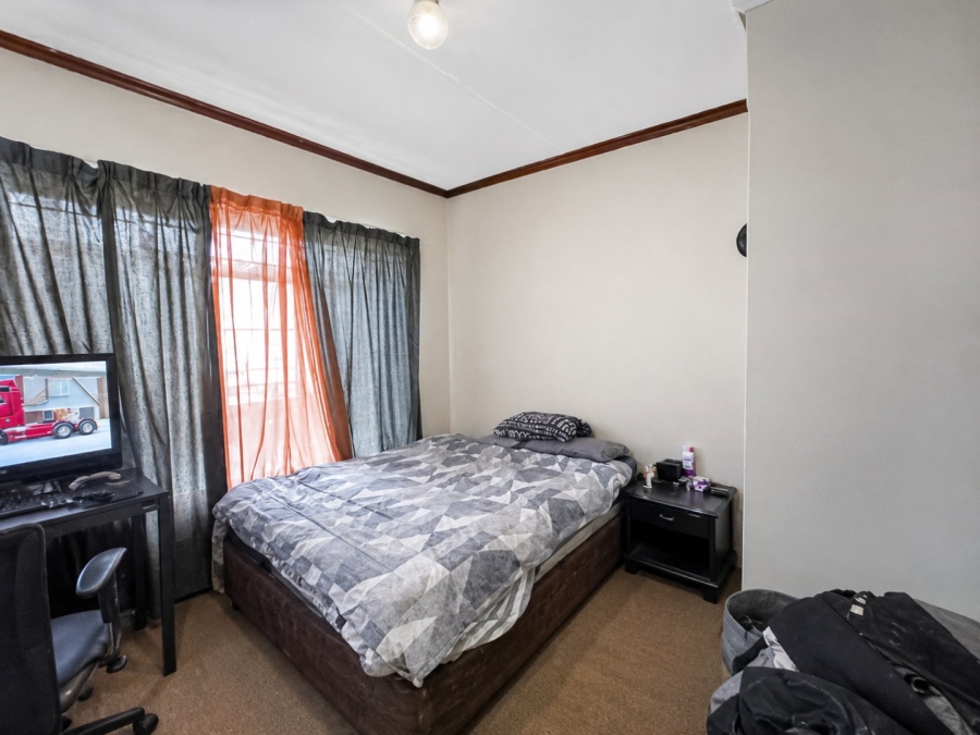 4 Bedroom Property for Sale in Pellissier Free State